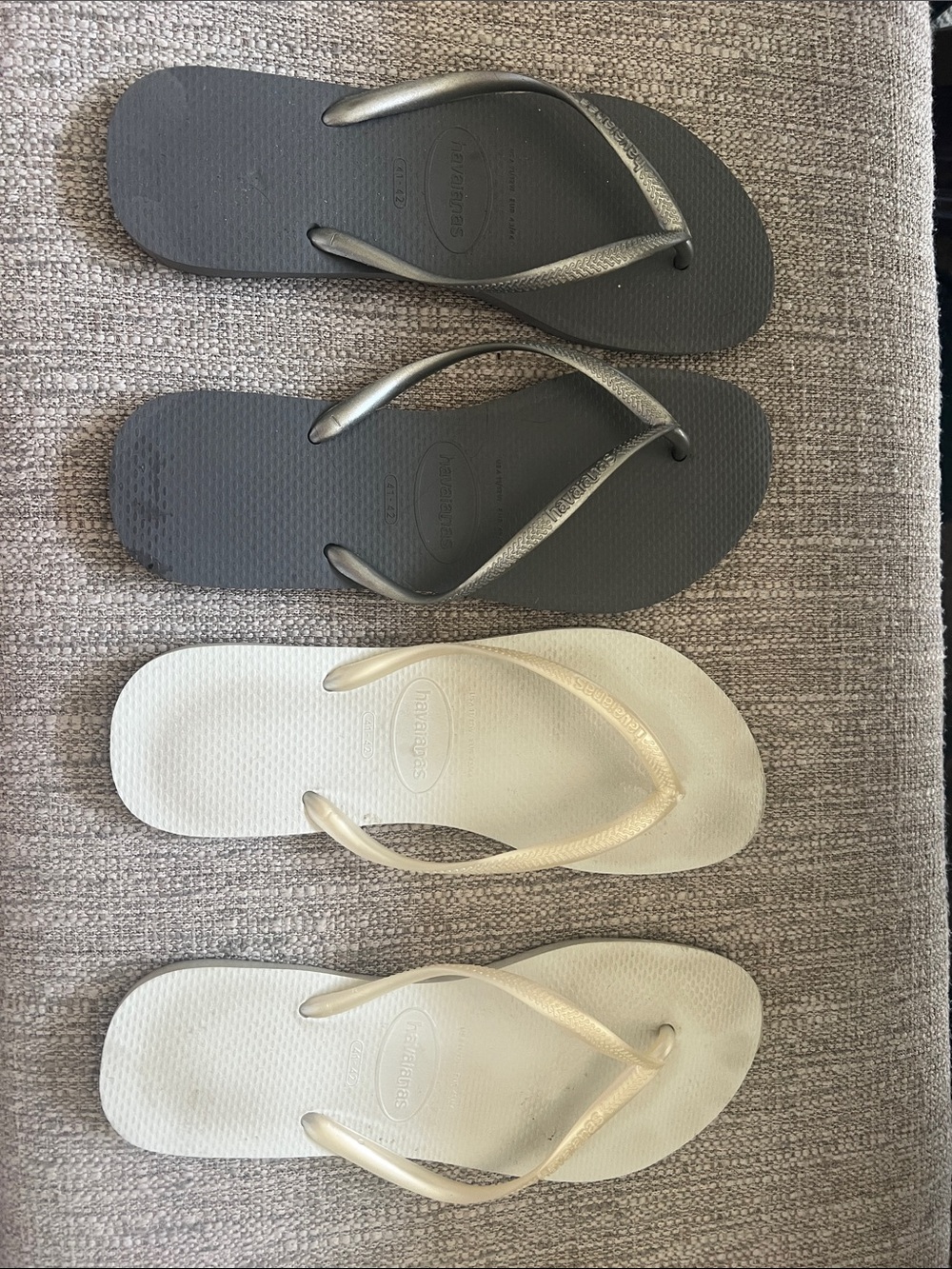 Havaianas Slim Flip Flops — Metallic Black & Cream